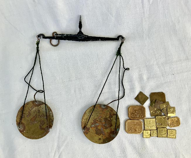 boxed antique set of gold scales with weights